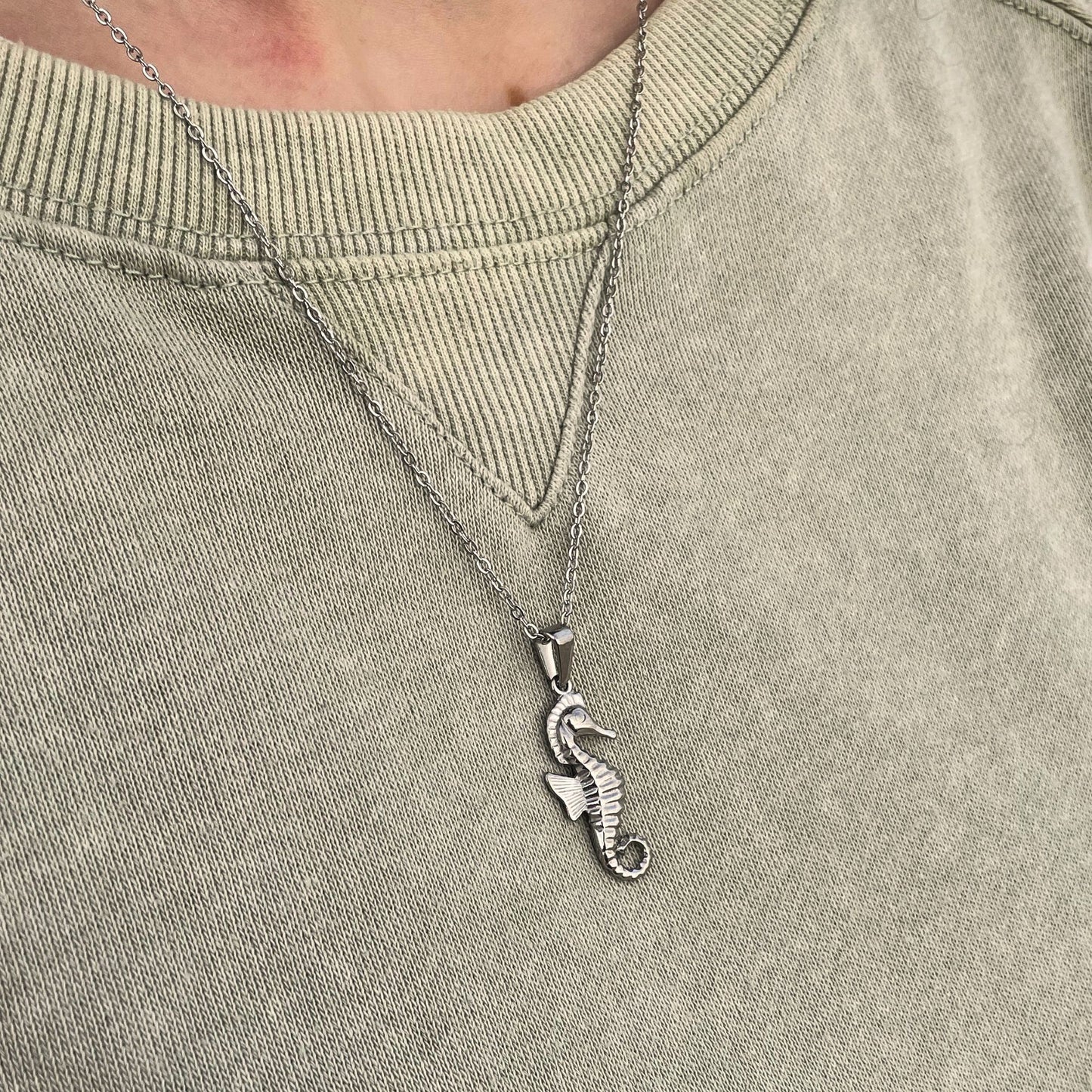 Collar Caballito de Mar ─ Acero quirúrgico